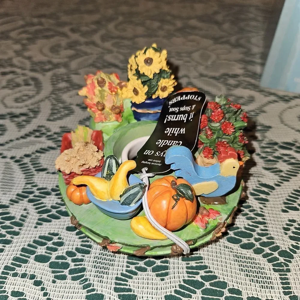 Old Virginia Candle Capper Acorns & Leaves Decor
